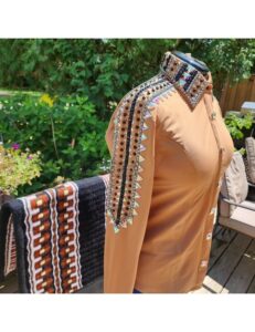 Caramel Delight Show Shirt & Blanket